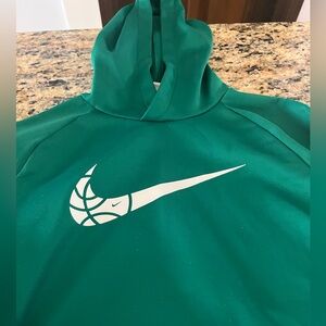 Boys large Basketball Nike Sweatshirt